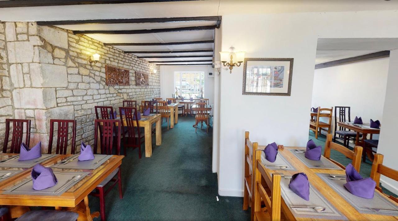 Siam Cottage Guesthouse Over 300 Years Old With Thai Restaurant Moreton-in-Marsh Bagian luar foto